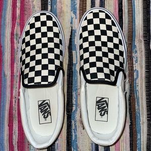 Checkered Slip On Vans Women’s 9 Men’s 7